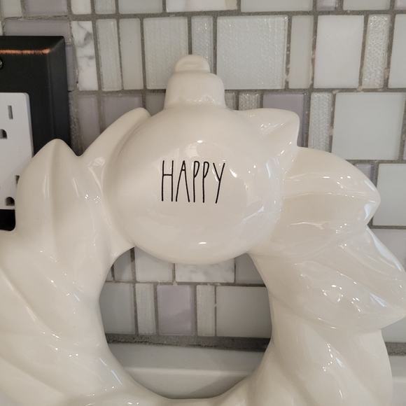 Rae Dunn Happy Holiday's Ceramic Wreath 11.5" X 9.5" - Picture 3 of 4